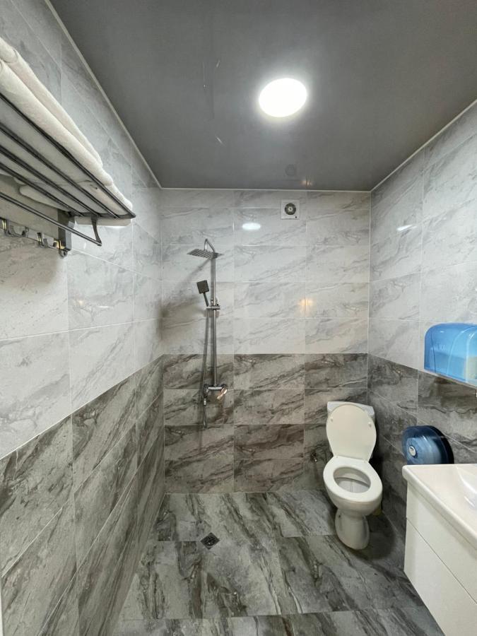 Hotel Lazuri In Kvariati Zewnętrze zdjęcie