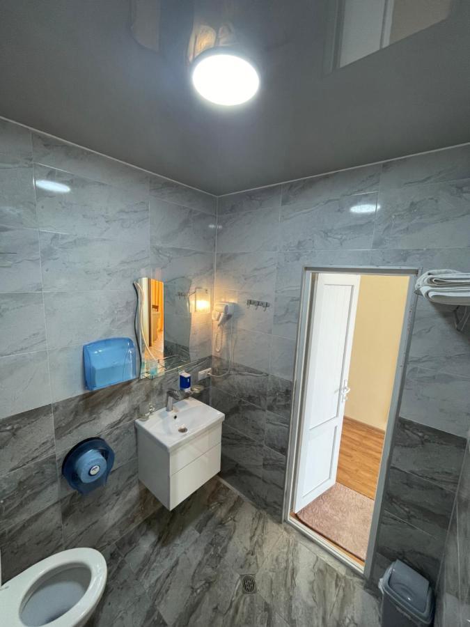 Hotel Lazuri In Kvariati Zewnętrze zdjęcie