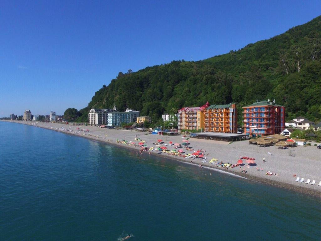 Hotel Lazuri In Kvariati Zewnętrze zdjęcie