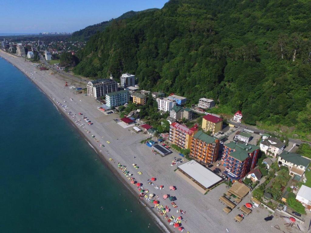 Hotel Lazuri In Kvariati Zewnętrze zdjęcie